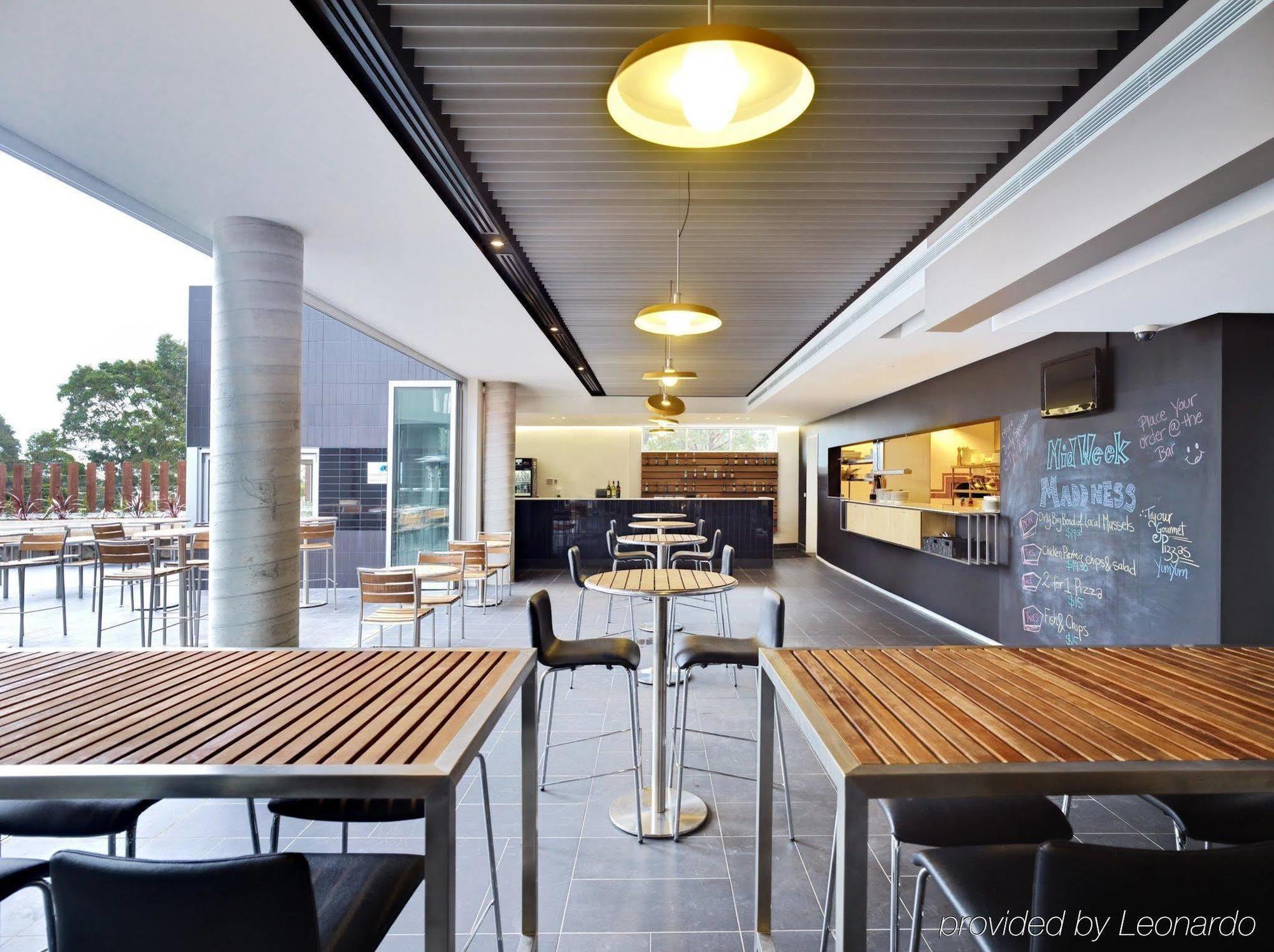 Готель Atura Dandenong Doveton Екстер'єр фото